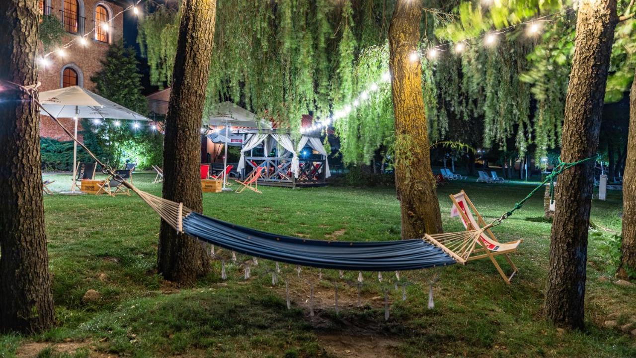 Hotel Ognisty Ptak Węgorzewo Exteriör bild