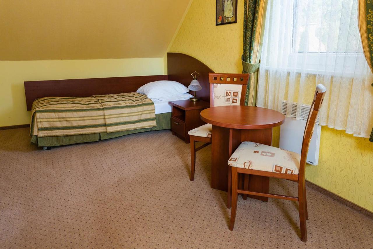 Hotel Ognisty Ptak Węgorzewo Exteriör bild